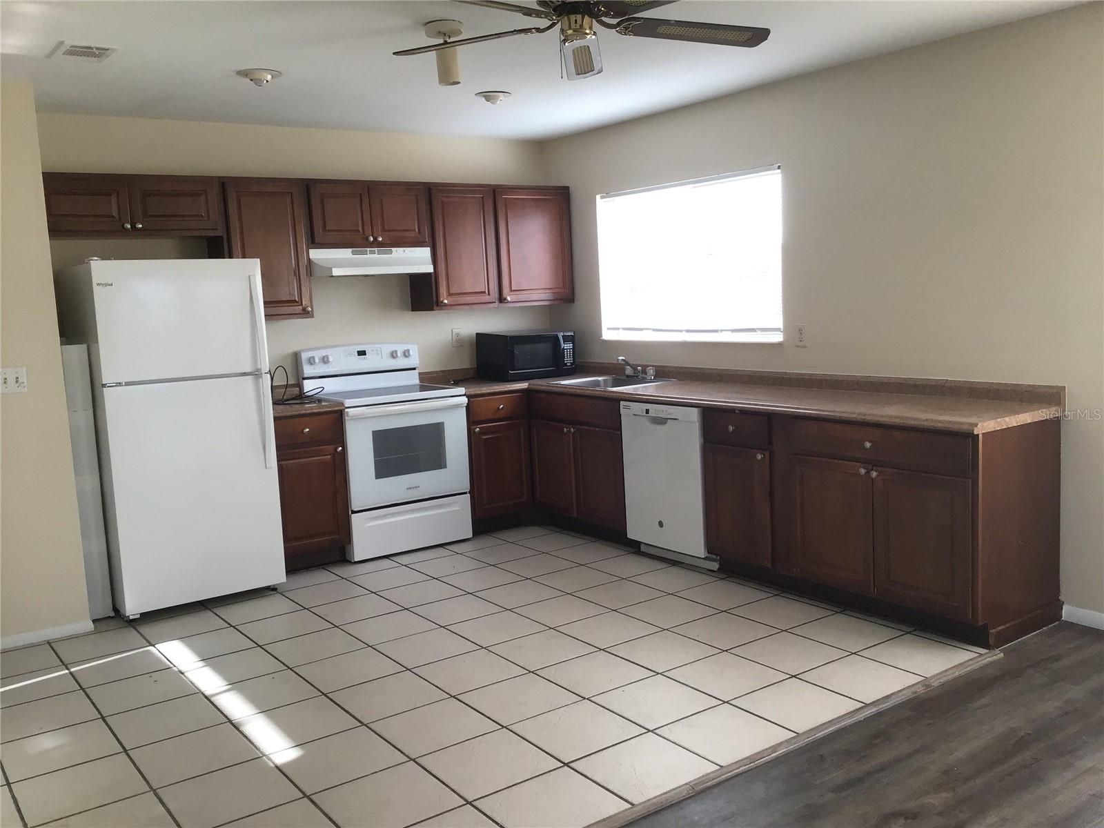 Image 3 of 11 For 7104 Gama Court