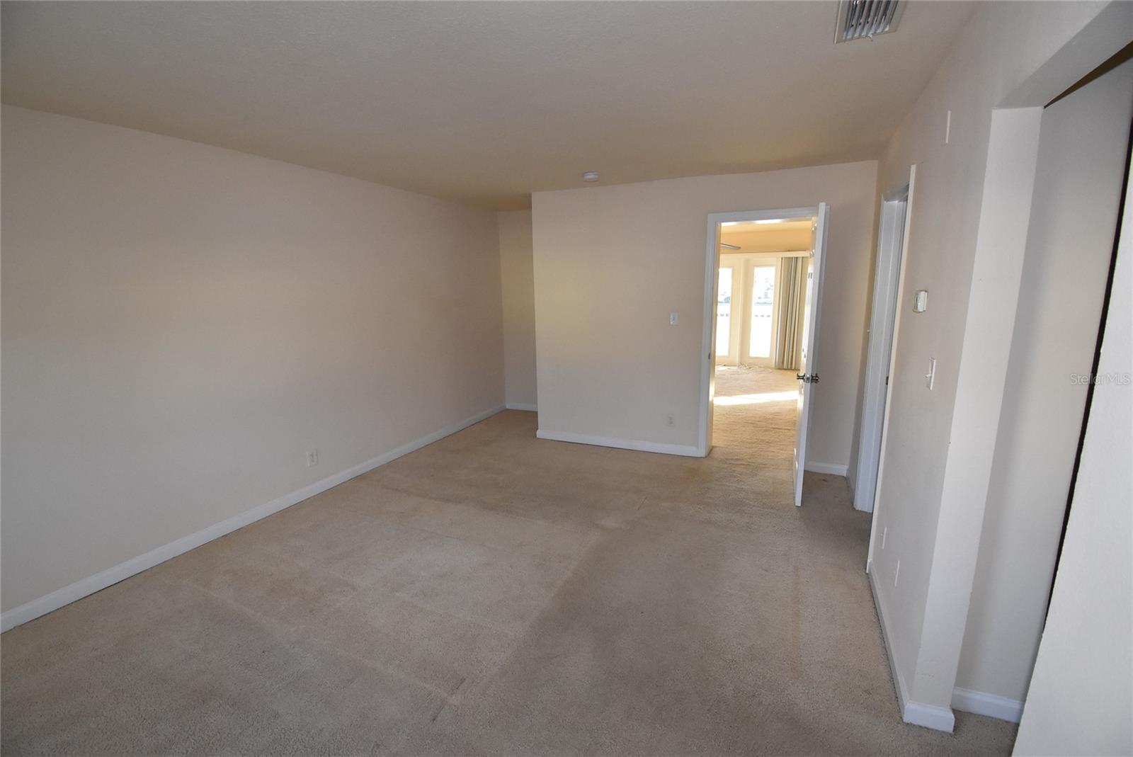 Image 17 of 18 For 220 Pompano Drive Se H