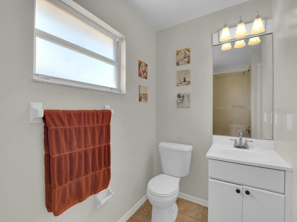 Image 10 of 43 For 1208-1210 24th Avenue