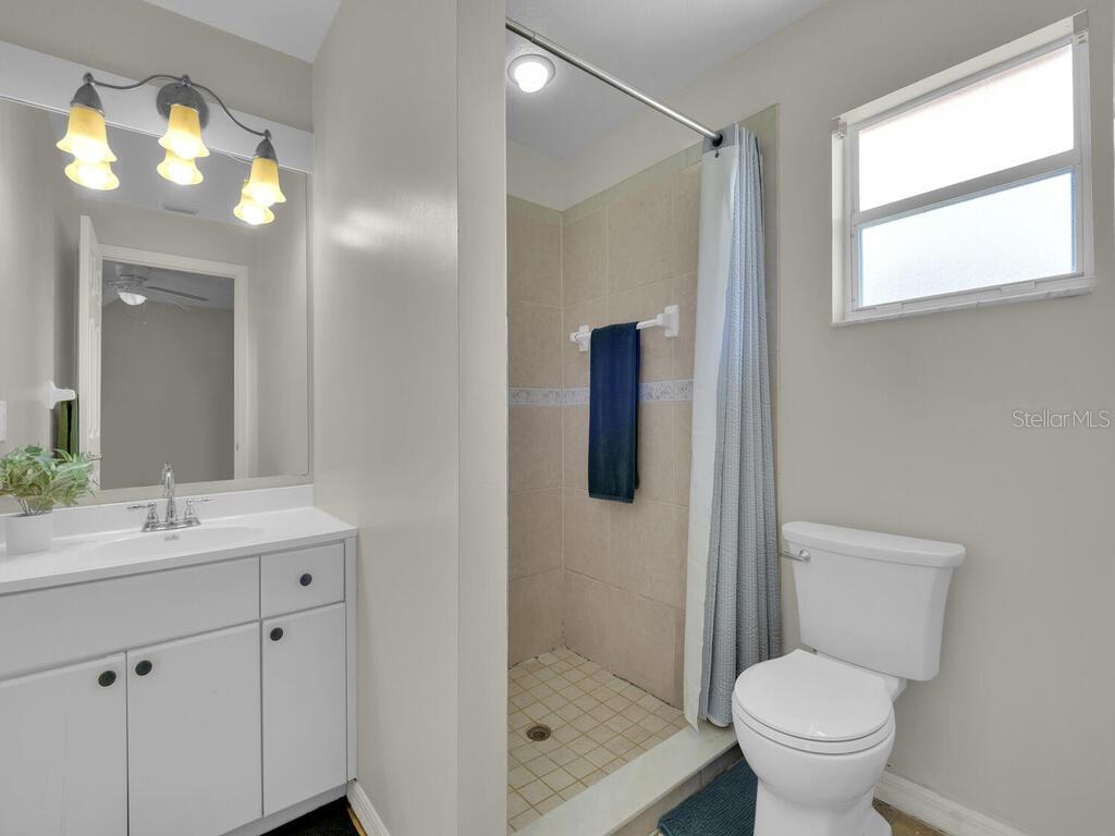 Image 15 of 43 For 1208-1210 24th Avenue