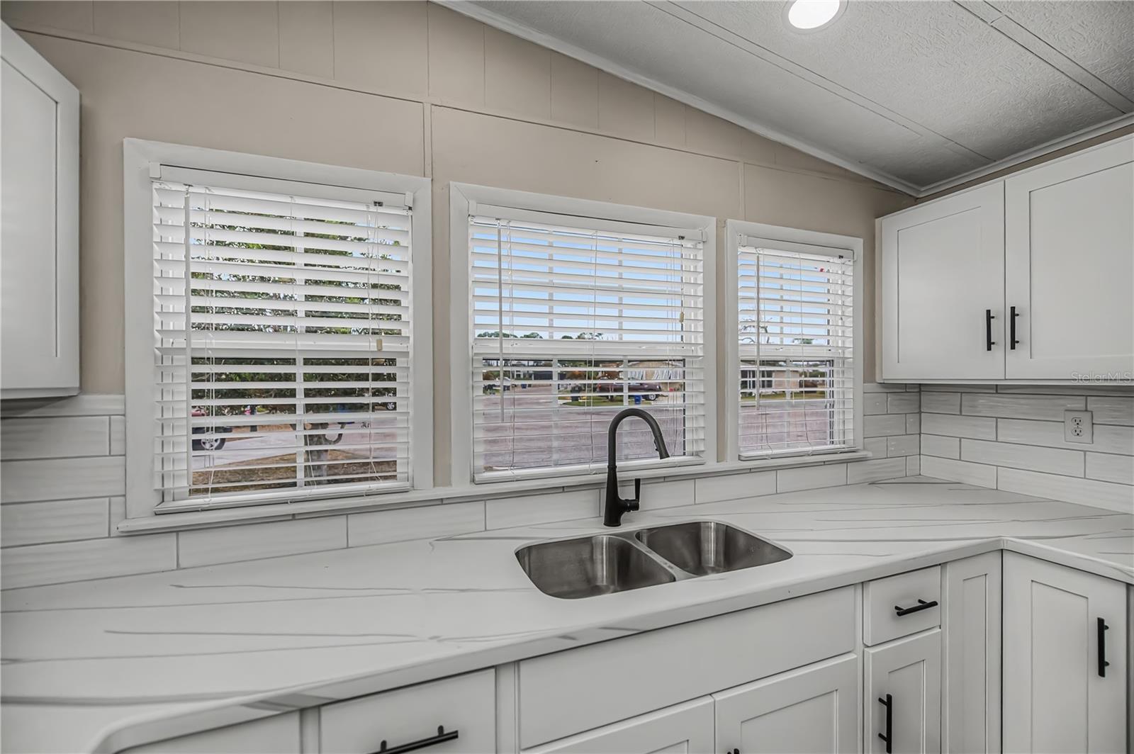 Image 13 of 62 For 720 Butterfield Circle