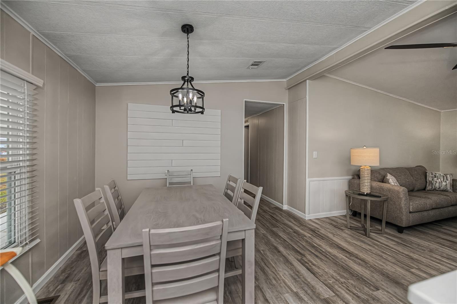 Image 16 of 62 For 720 Butterfield Circle