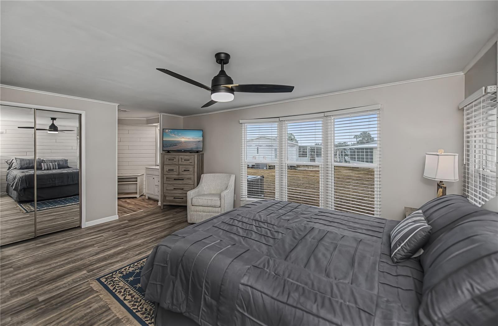 Image 29 of 62 For 720 Butterfield Circle