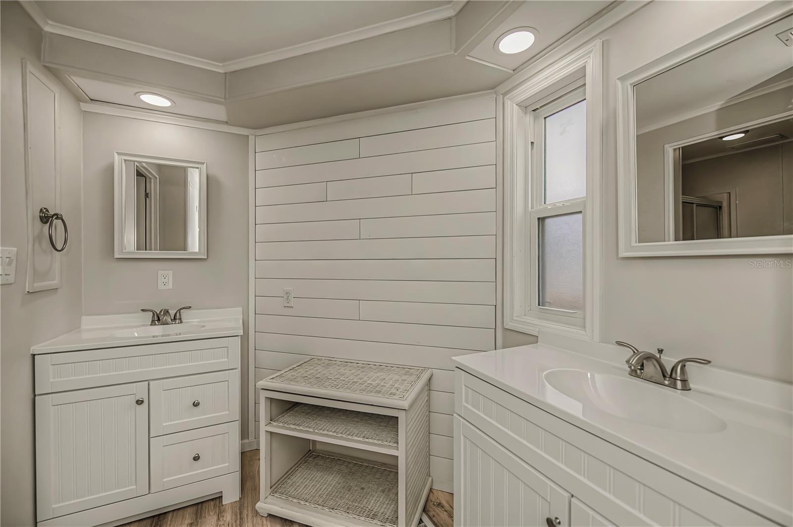 Image 32 of 62 For 720 Butterfield Circle