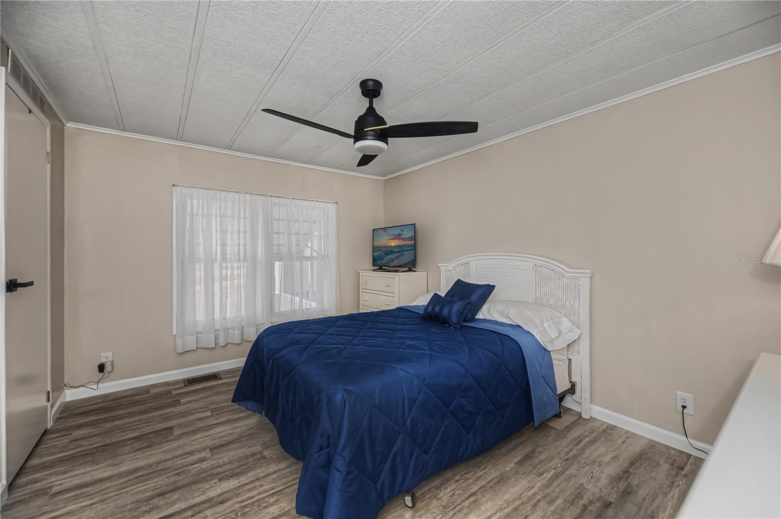 Image 35 of 62 For 720 Butterfield Circle