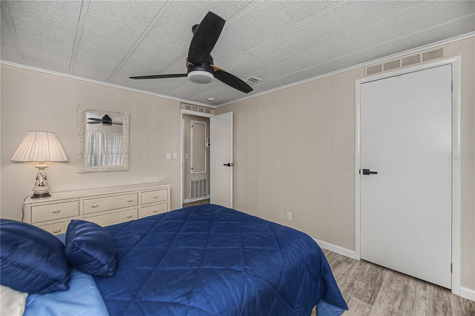 Image 37 of 62 For 720 Butterfield Circle