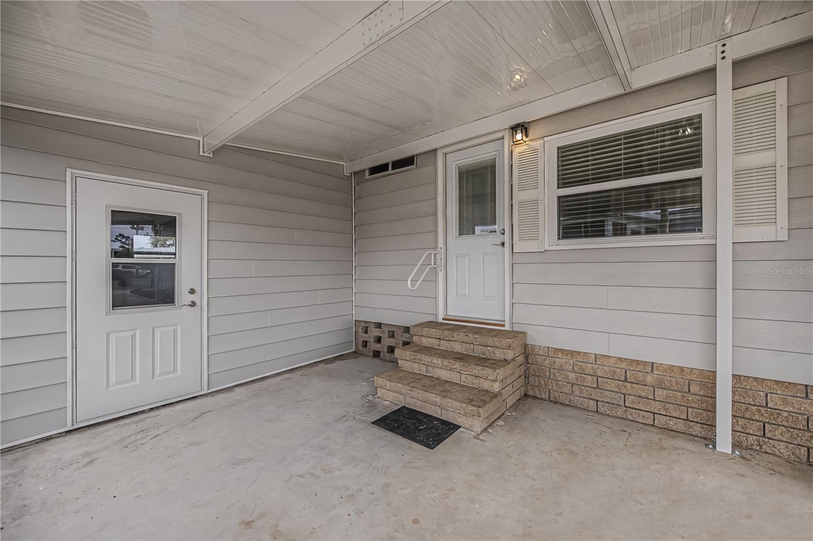 Image 4 of 62 For 720 Butterfield Circle