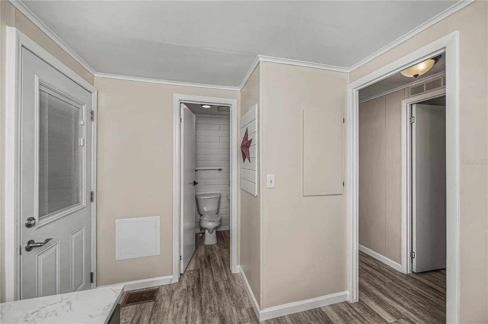 Image 43 of 62 For 720 Butterfield Circle