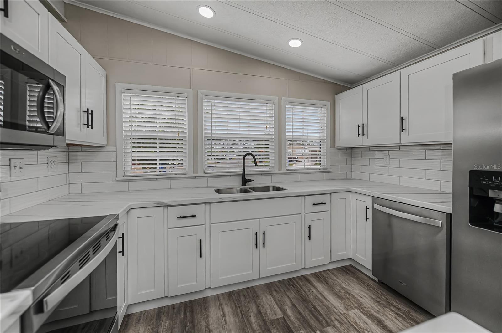 Image 7 of 62 For 720 Butterfield Circle