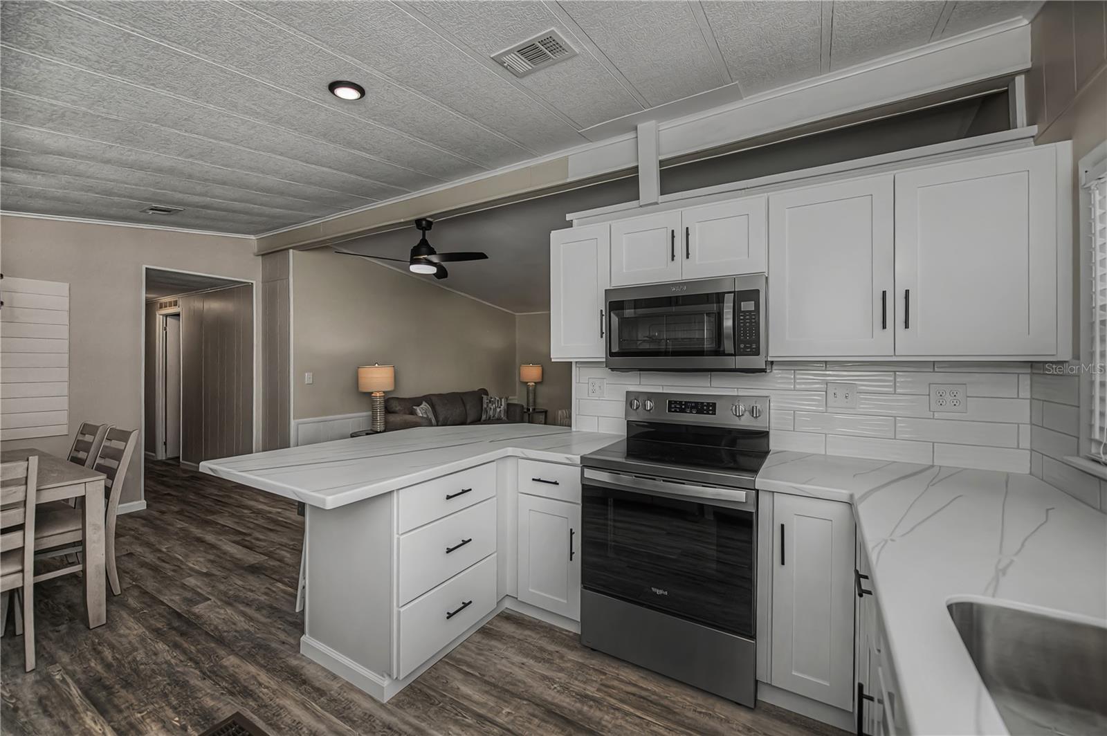 Image 8 of 62 For 720 Butterfield Circle