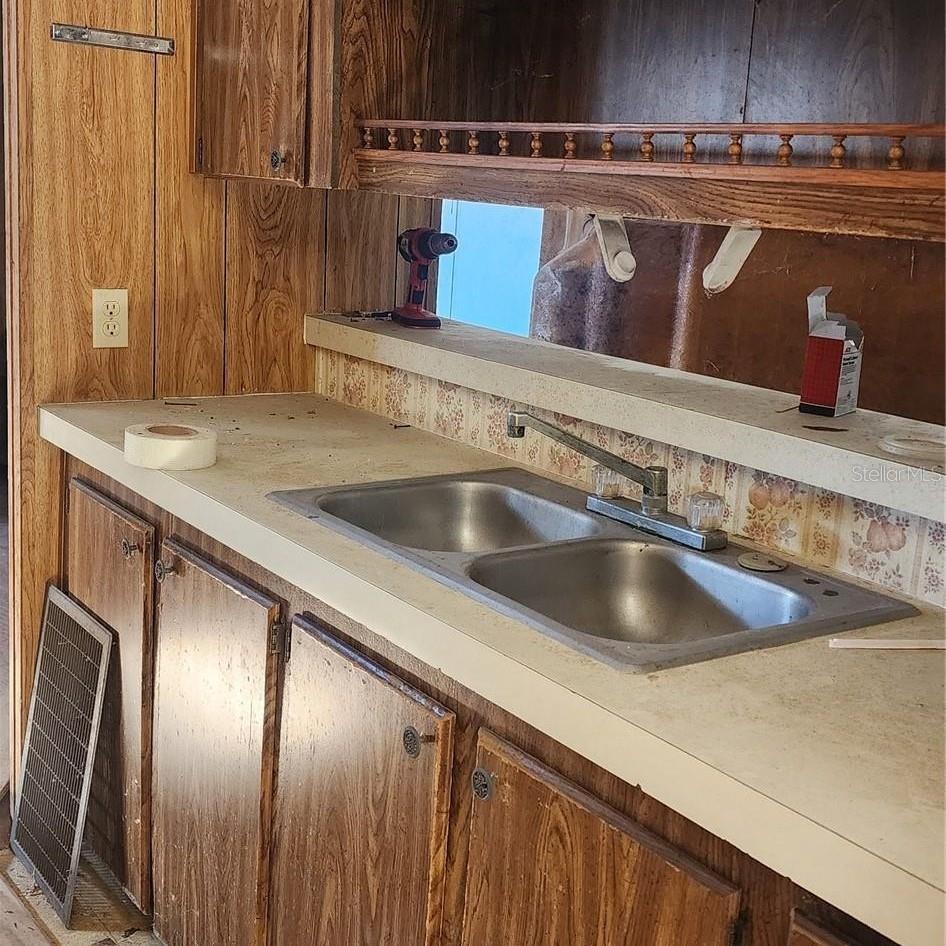 Image 5 of 12 For 107 College Lane