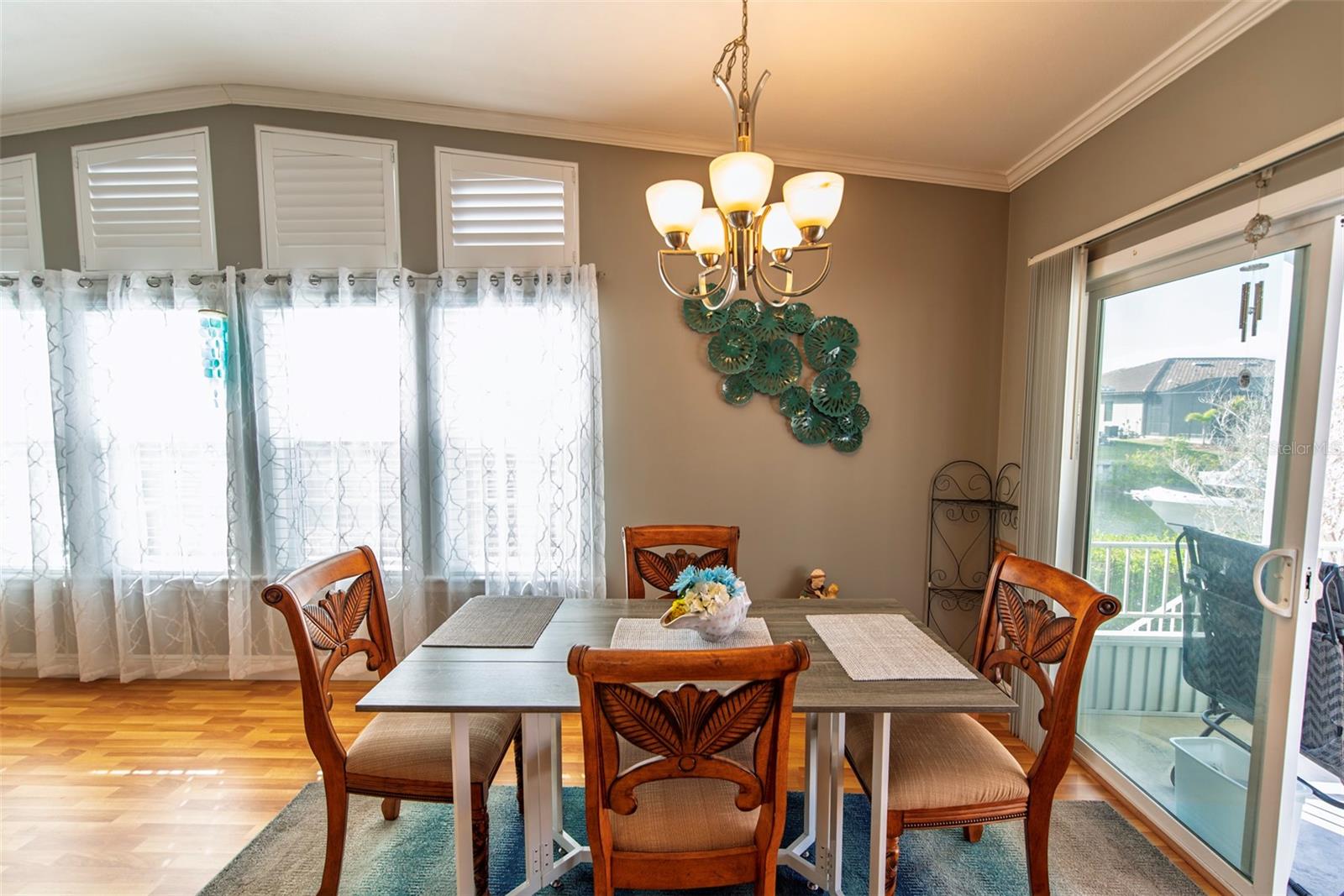 Image 6 of 34 For 78 Windmill Boulevard