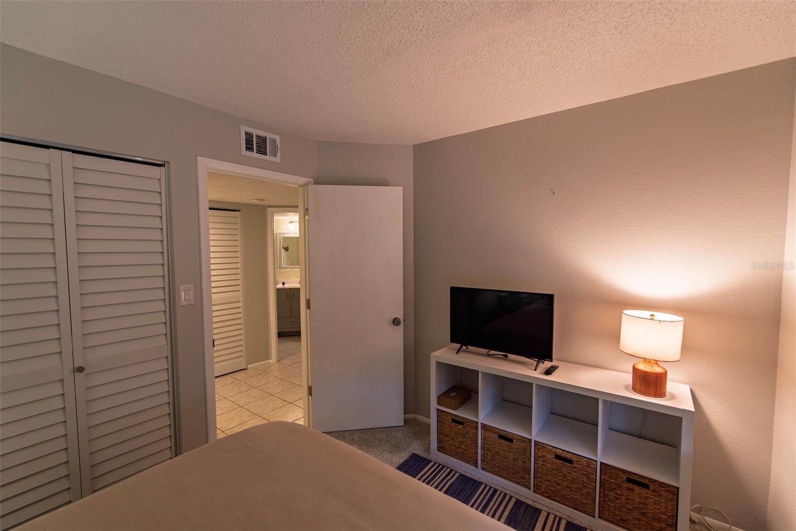 Image 14 of 19 For 19505 Quesada Avenue Aa105