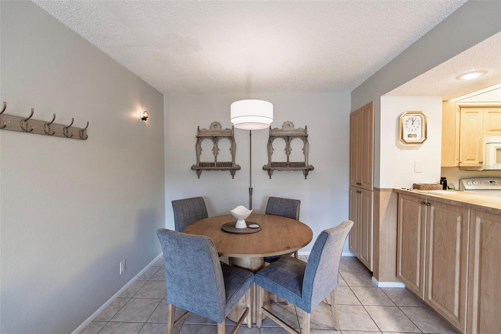 Image 6 of 19 For 19505 Quesada Avenue Aa105