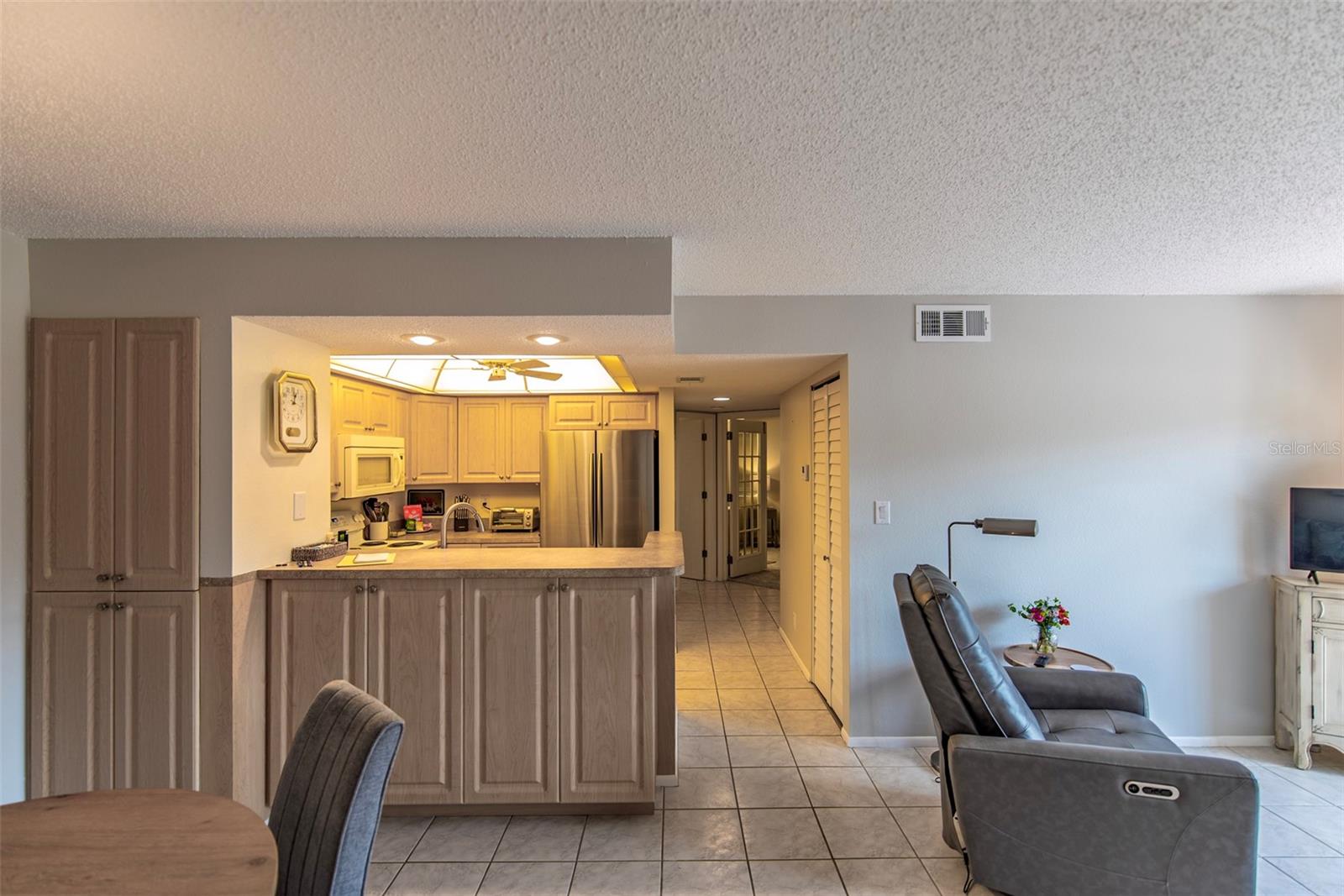 Image 8 of 19 For 19505 Quesada Avenue Aa105