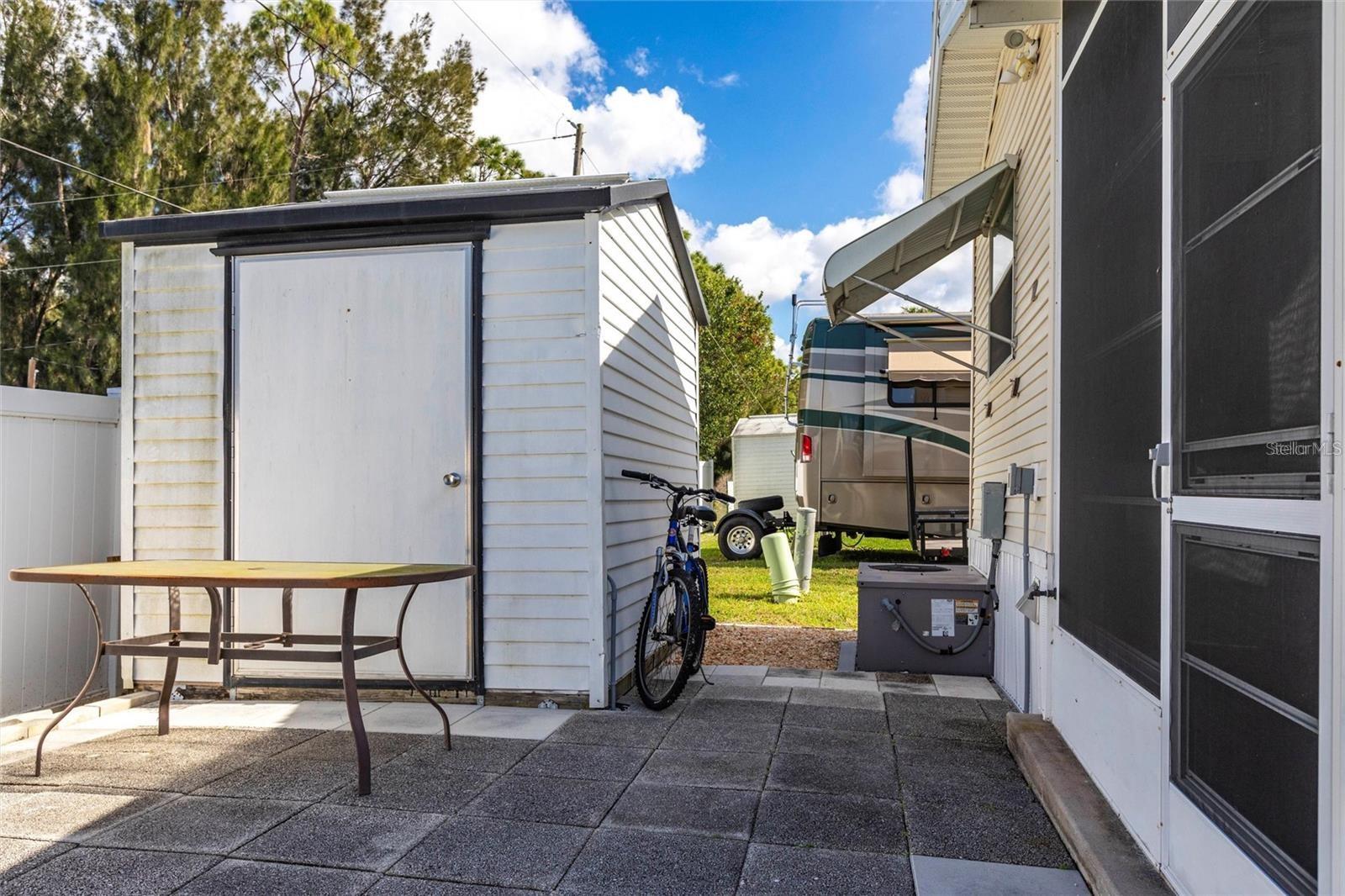 Image 16 of 18 For 1604 Manatee Loop