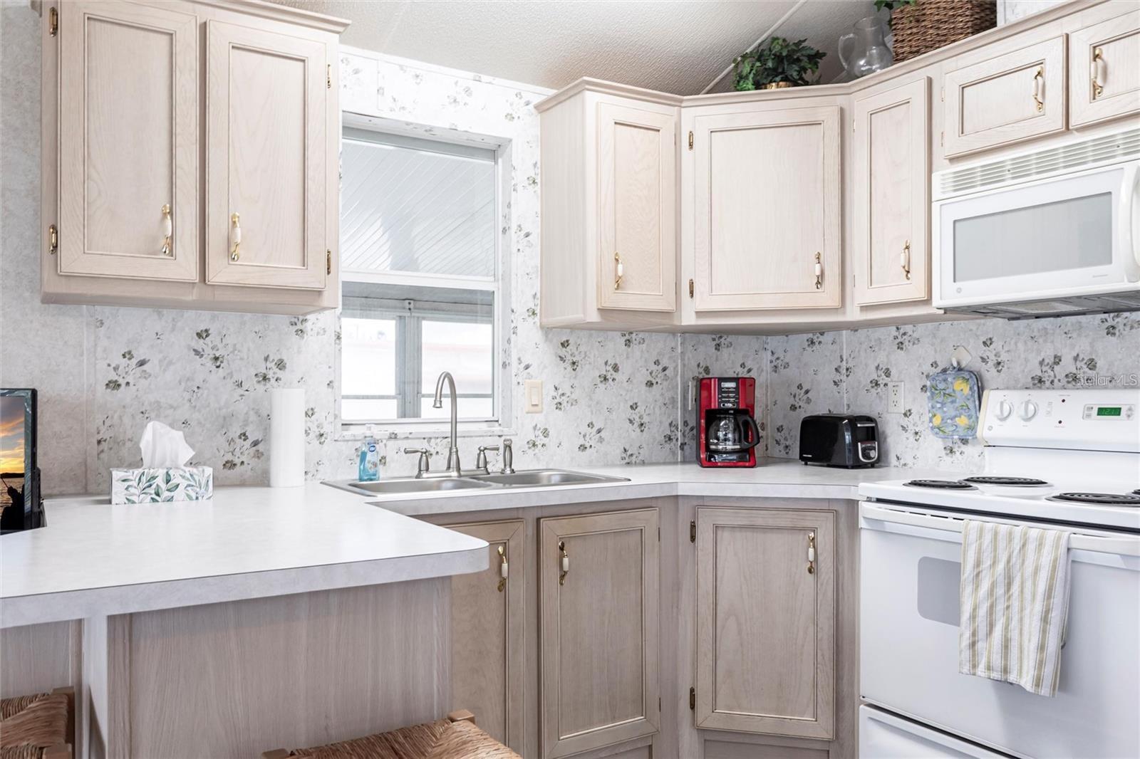 Image 5 of 18 For 1604 Manatee Loop