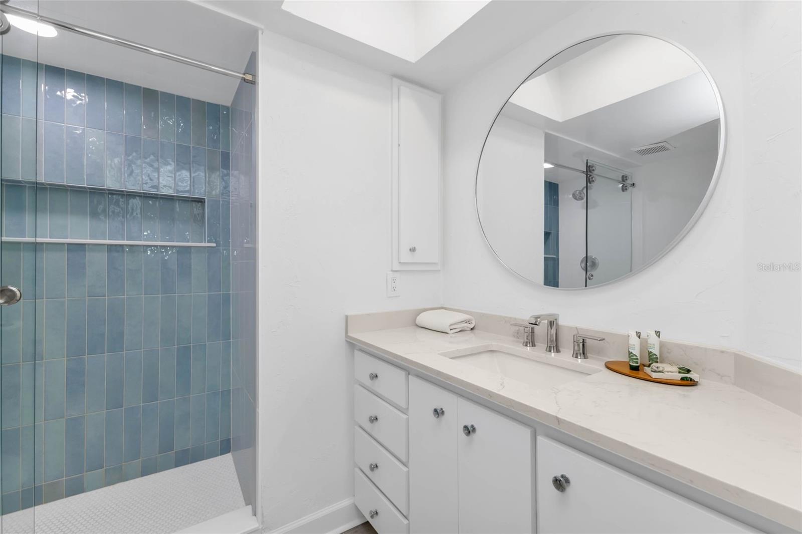 Image 11 of 77 For 7454 Palm Island Drive 3311