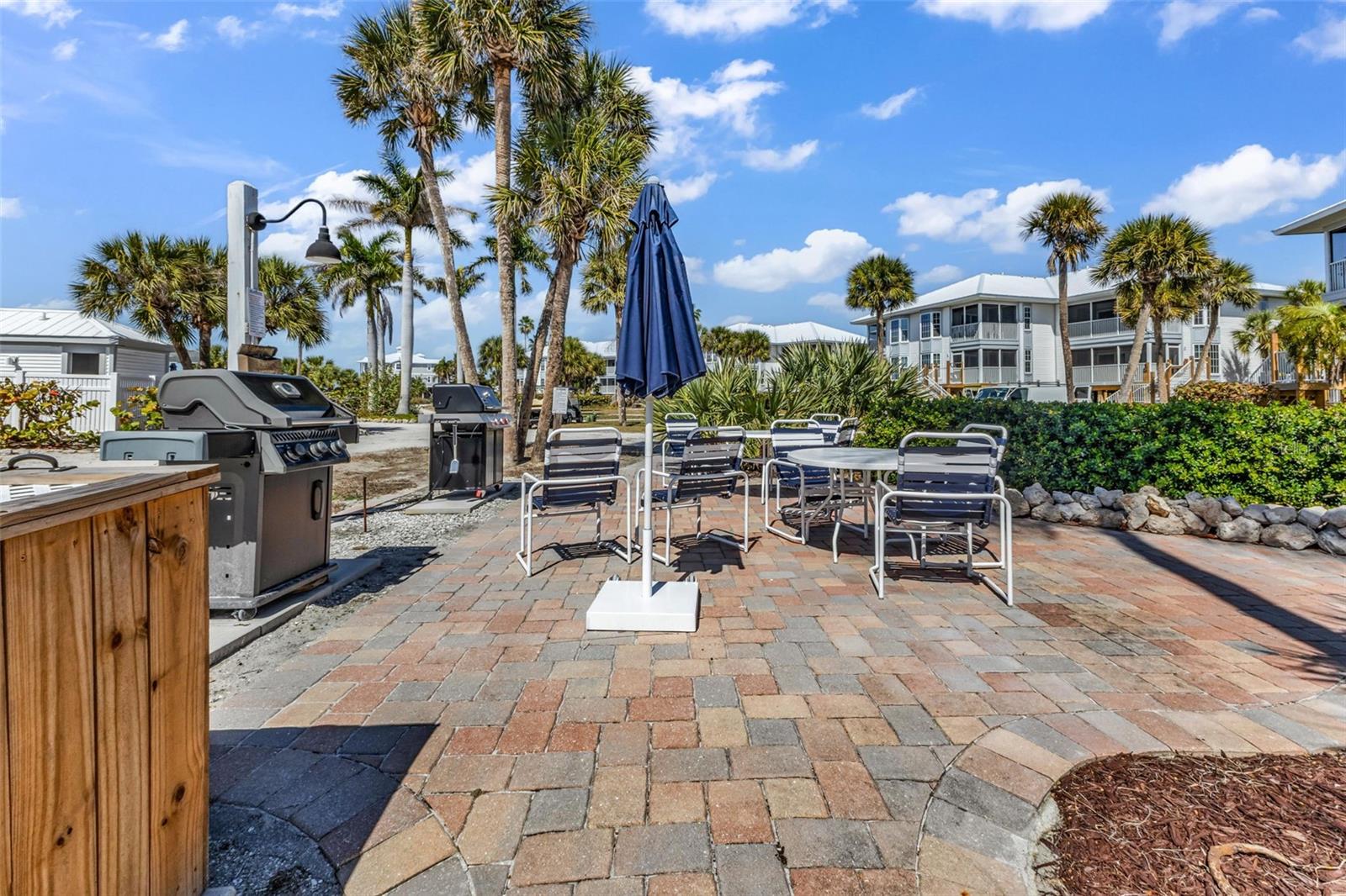 Image 38 of 77 For 7454 Palm Island Drive 3311