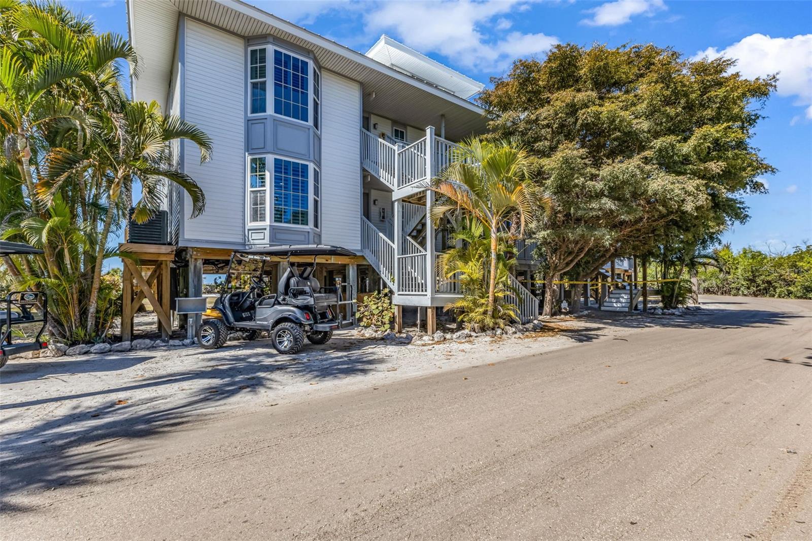 Image 6 of 77 For 7454 Palm Island Drive 3311