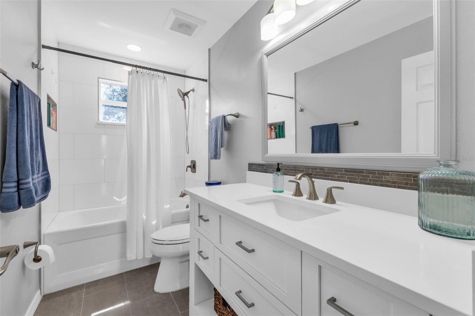 Image 31 of 53 For 26267 Argentina Drive