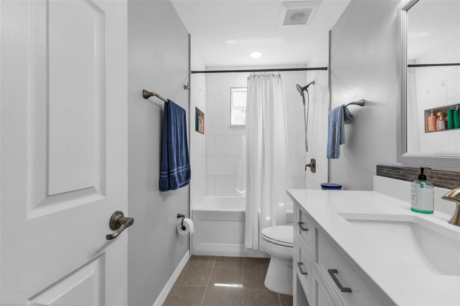 Image 32 of 53 For 26267 Argentina Drive