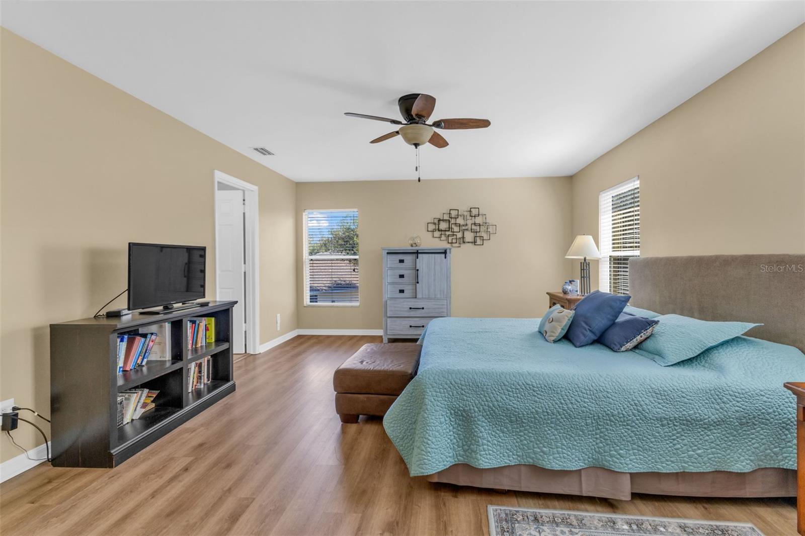 Image 34 of 53 For 26267 Argentina Drive