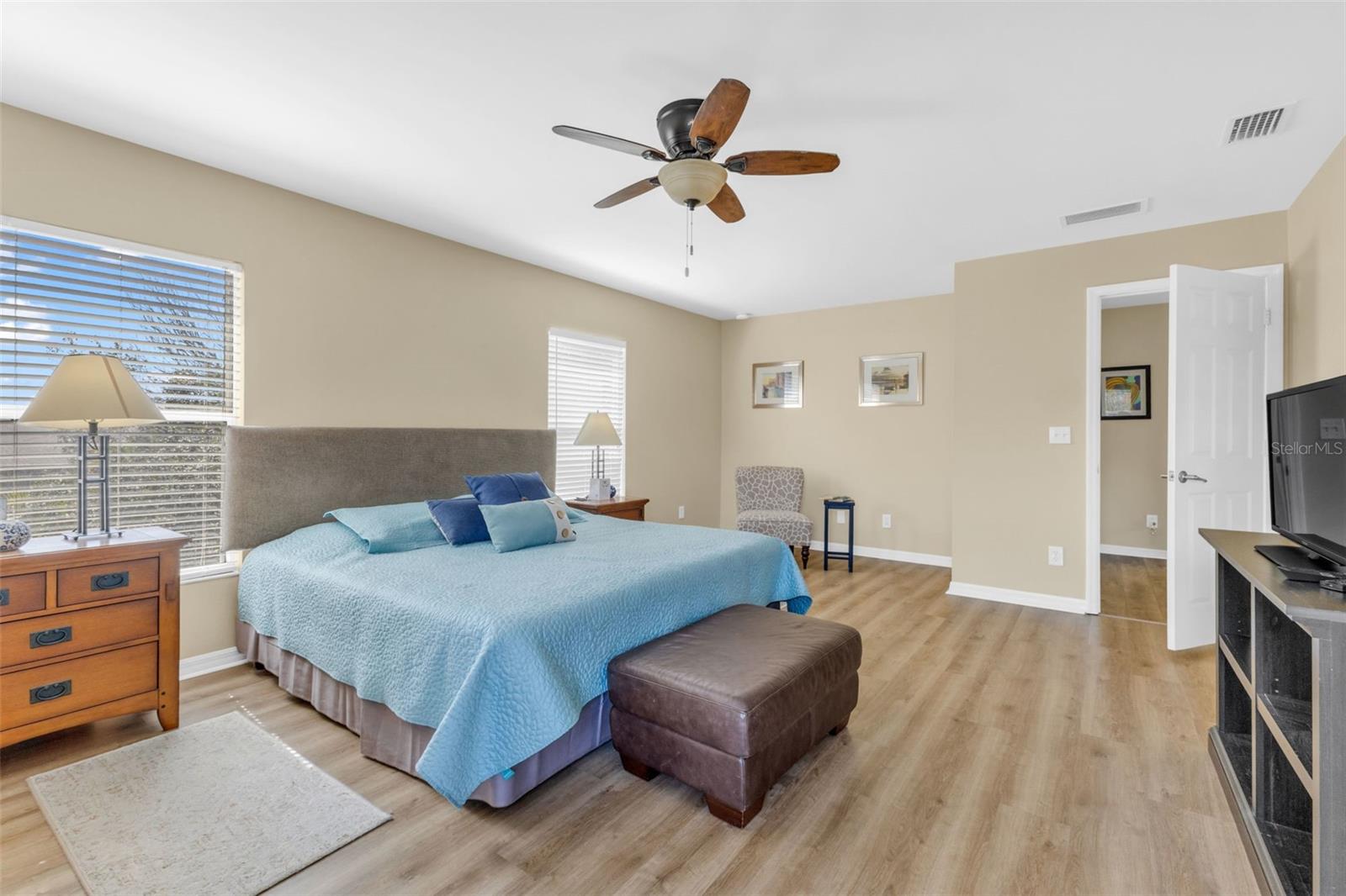 Image 36 of 53 For 26267 Argentina Drive