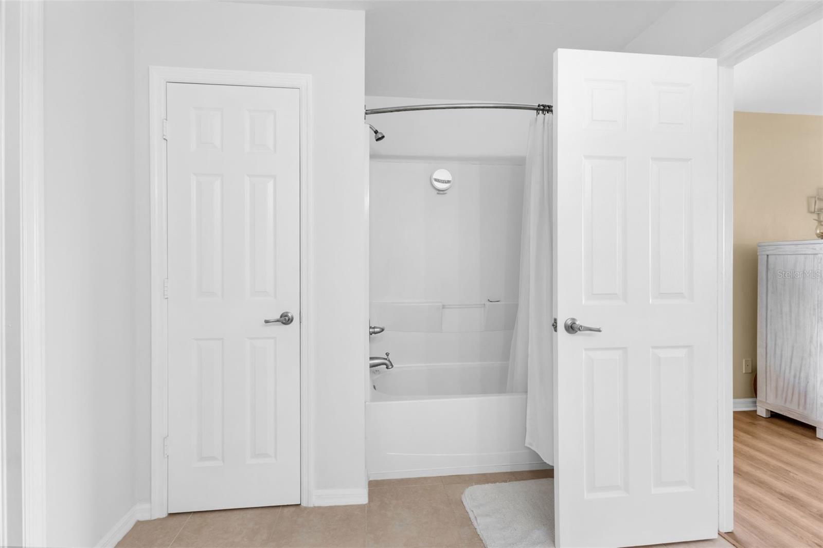 Image 38 of 53 For 26267 Argentina Drive