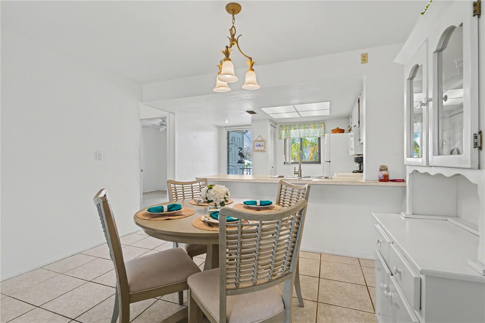 Image 20 of 34 For 25225 Rampart Boulevard 1606