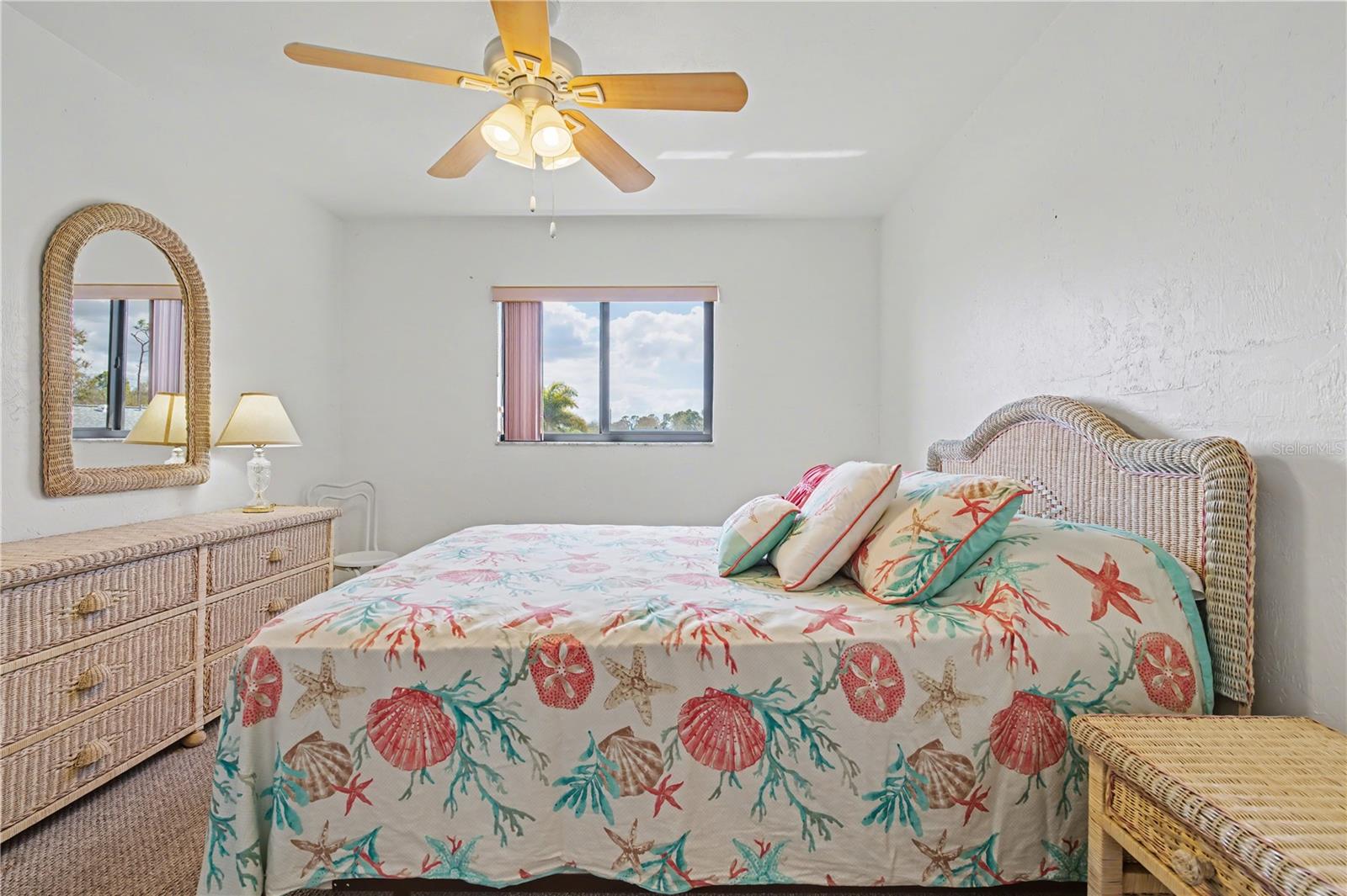 Image 25 of 34 For 25225 Rampart Boulevard 1606