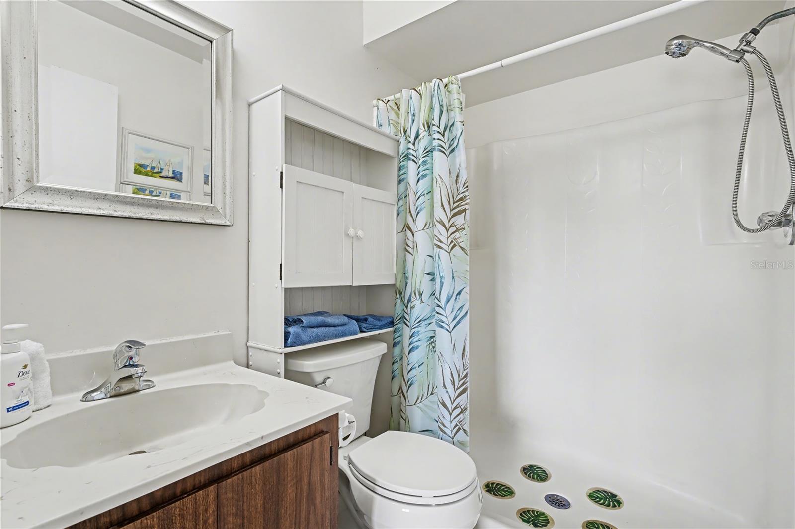 Image 27 of 34 For 25225 Rampart Boulevard 1606