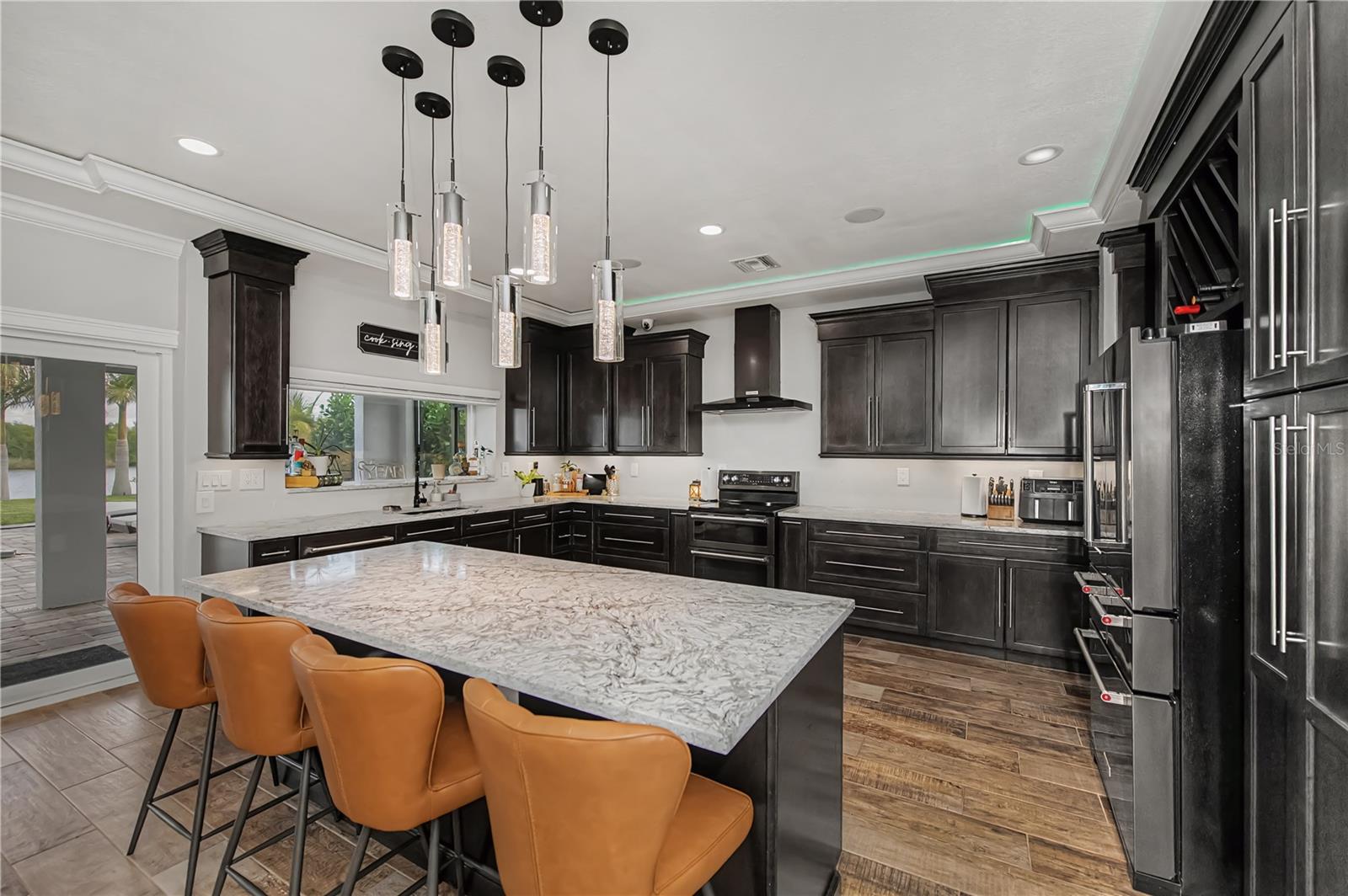 Image 28 of 96 For 2424 Harbour Drive