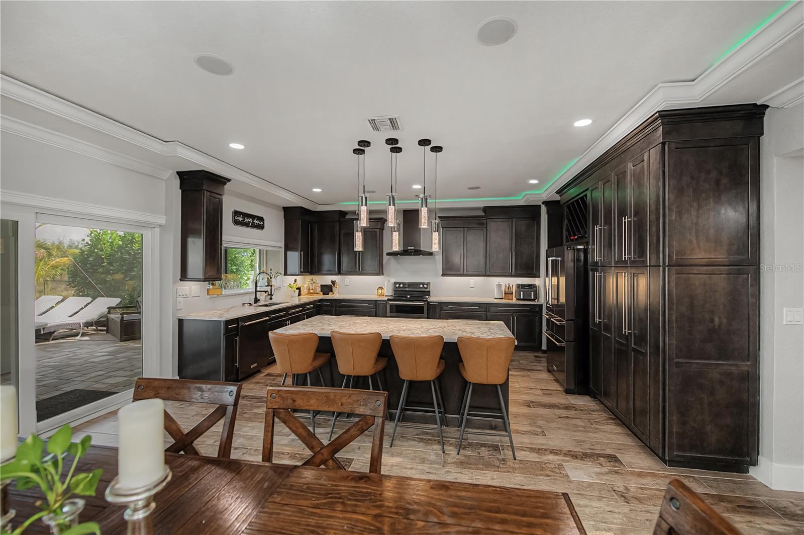 Image 34 of 96 For 2424 Harbour Drive