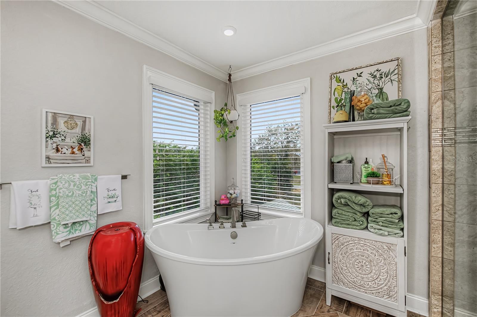 Image 50 of 96 For 2424 Harbour Drive