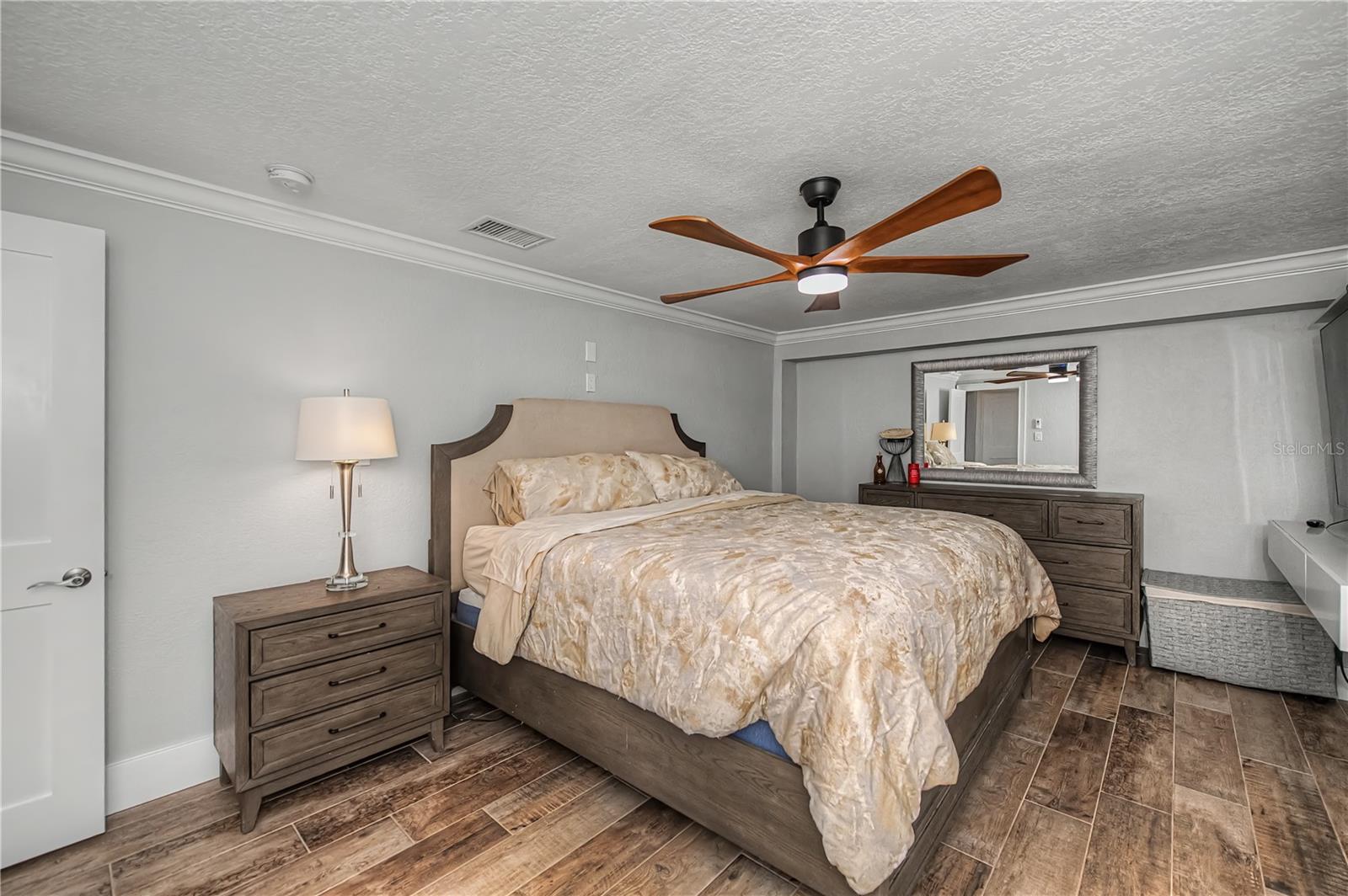 Image 64 of 96 For 2424 Harbour Drive