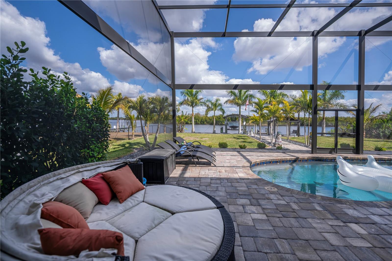 Image 79 of 96 For 2424 Harbour Drive