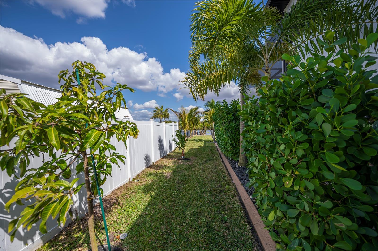 Image 93 of 96 For 2424 Harbour Drive