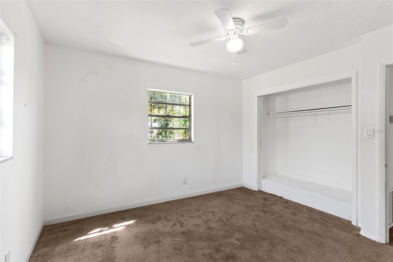 Image 25 of 44 For 815 Papaya Drive