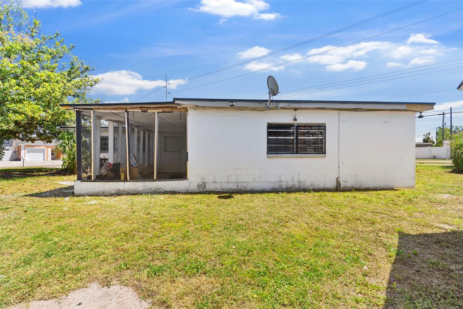 Image 29 of 44 For 815 Papaya Drive