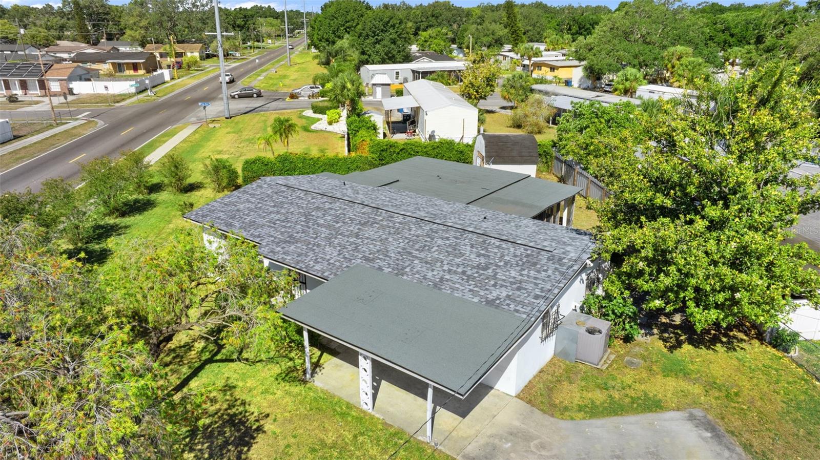 Image 33 of 44 For 815 Papaya Drive