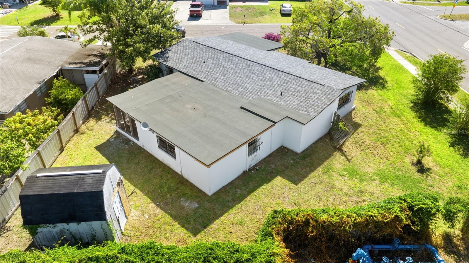 Image 36 of 44 For 815 Papaya Drive