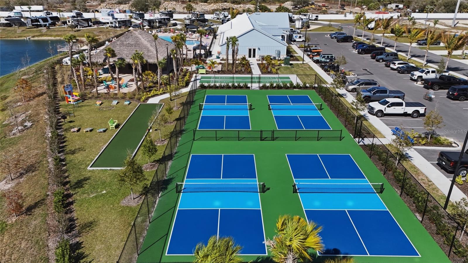 Image 18 of 23 For 232 Riverclub Court