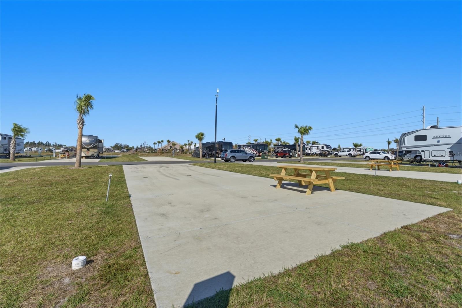 Image 6 of 23 For 232 Riverclub Court