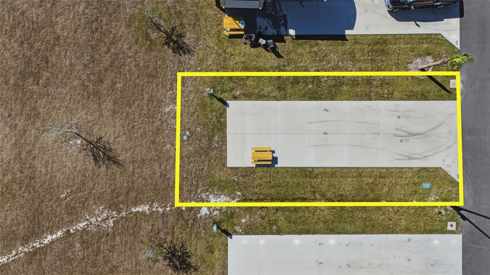 Image 9 of 23 For 232 Riverclub Court