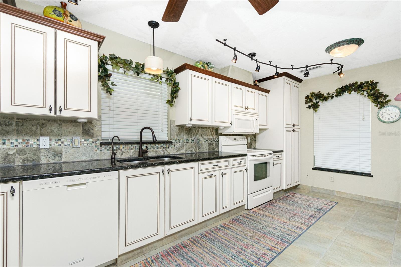 Image 11 of 91 For 11409 Courtney Drive