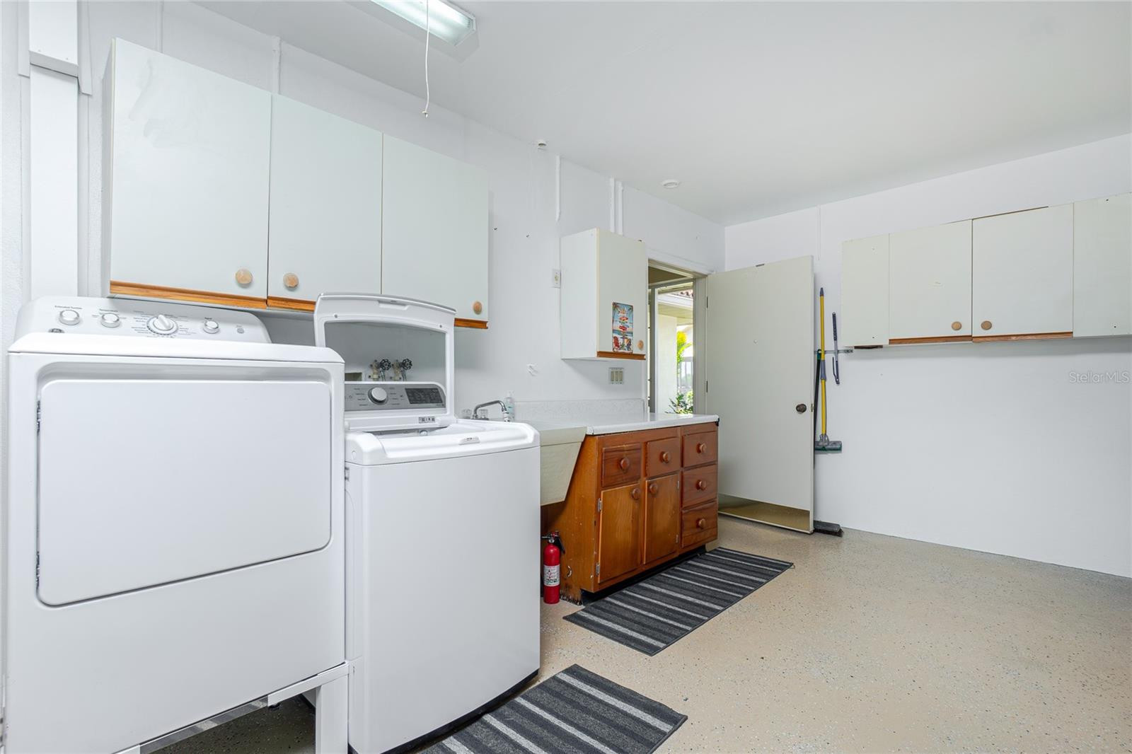 Image 58 of 91 For 11409 Courtney Drive