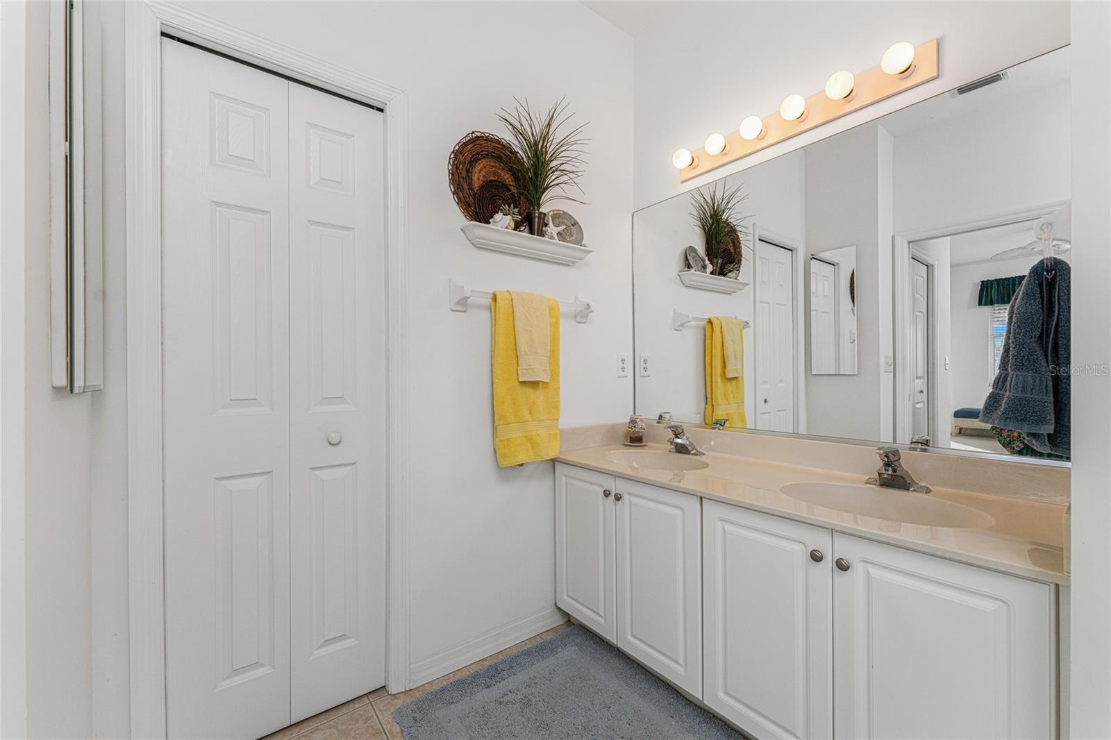 Image 25 of 56 For 2002 Bal Harbor Boulevard 1921