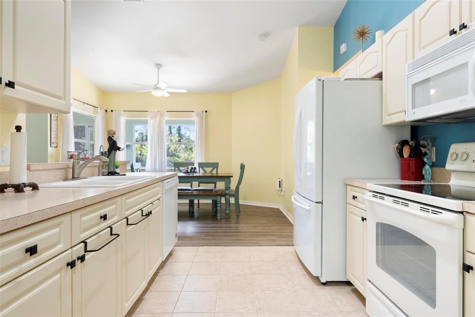 Image 16 of 44 For 2863 Paddock Avenue