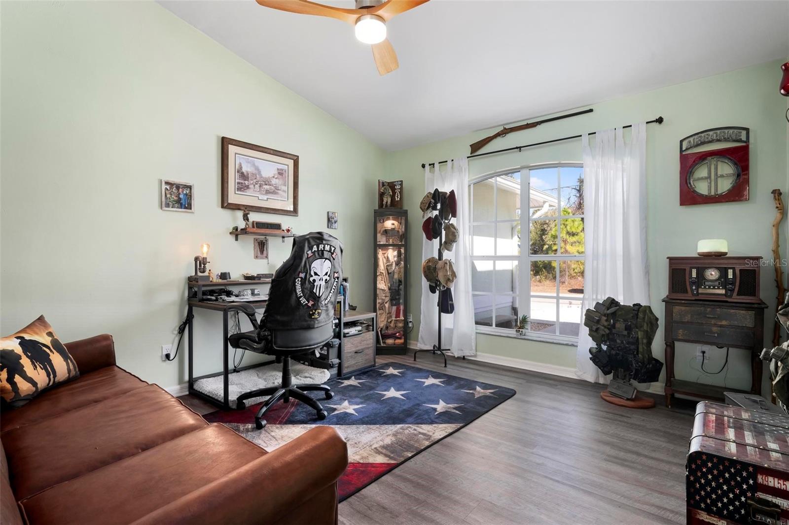 Image 25 of 44 For 2863 Paddock Avenue